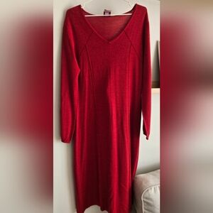 Chic Long Sleeve V-Neck Dress in Red